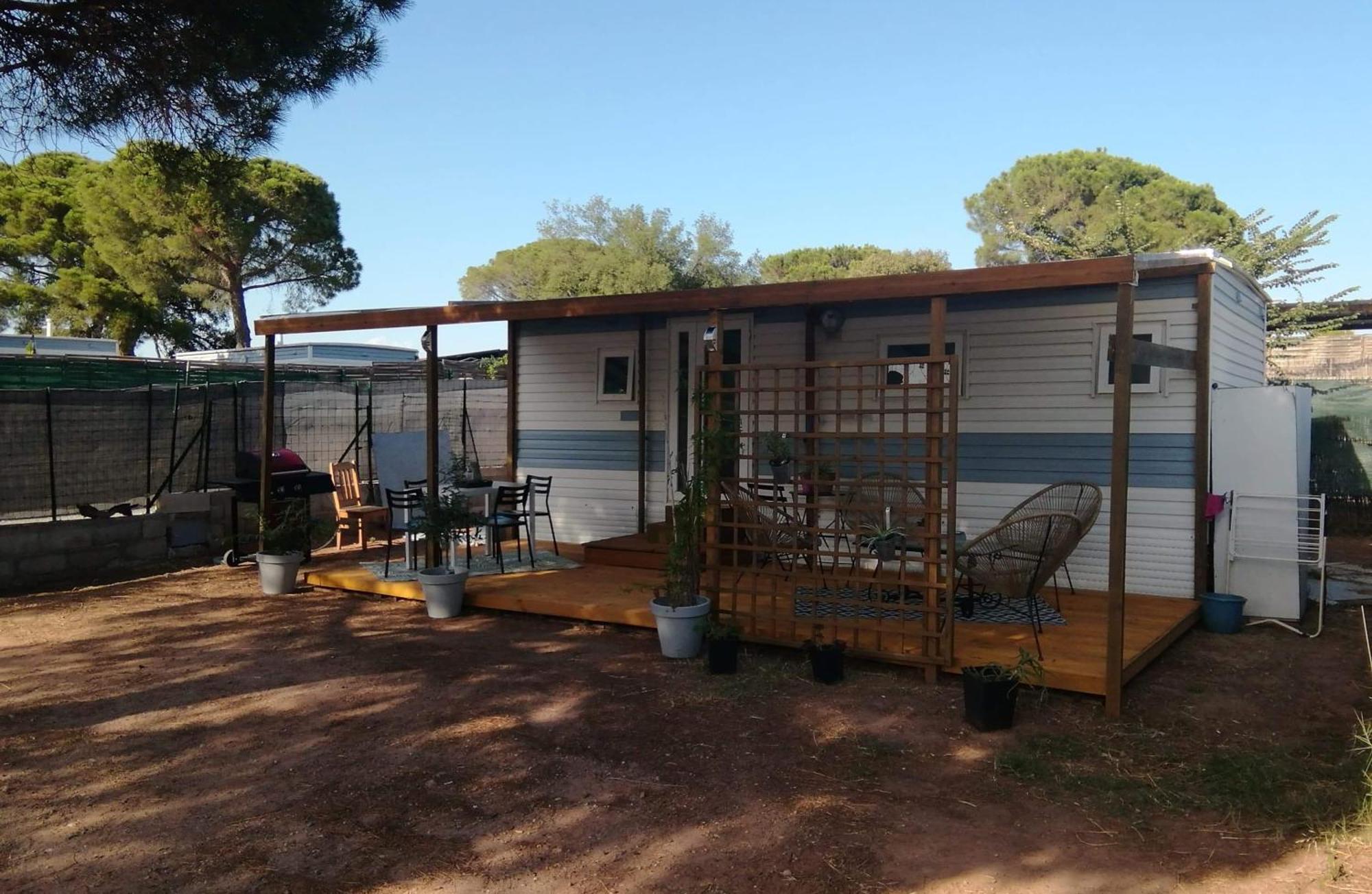 Mobilhome A Frejus A 15 Minute De La Mer Sur Terrain Independant 객실 사진